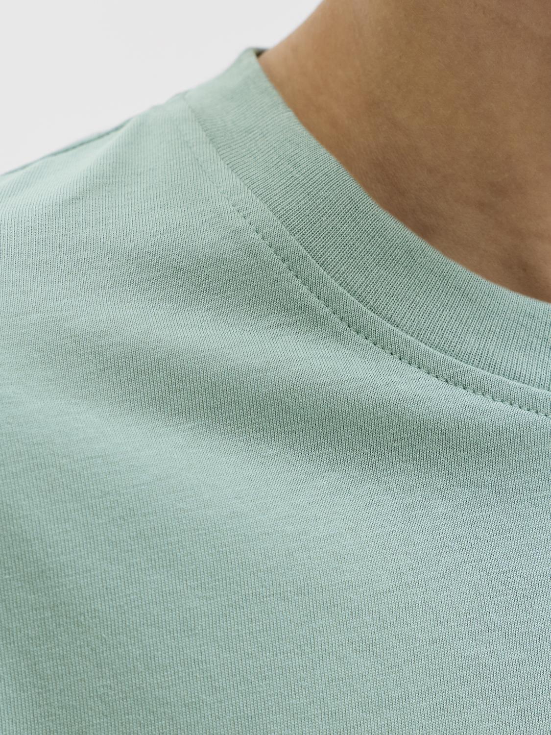 model_shot-detail
